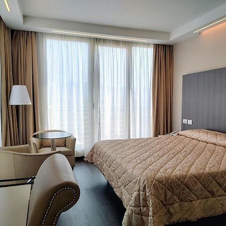Hotel Datini Prato  Exteriör bild