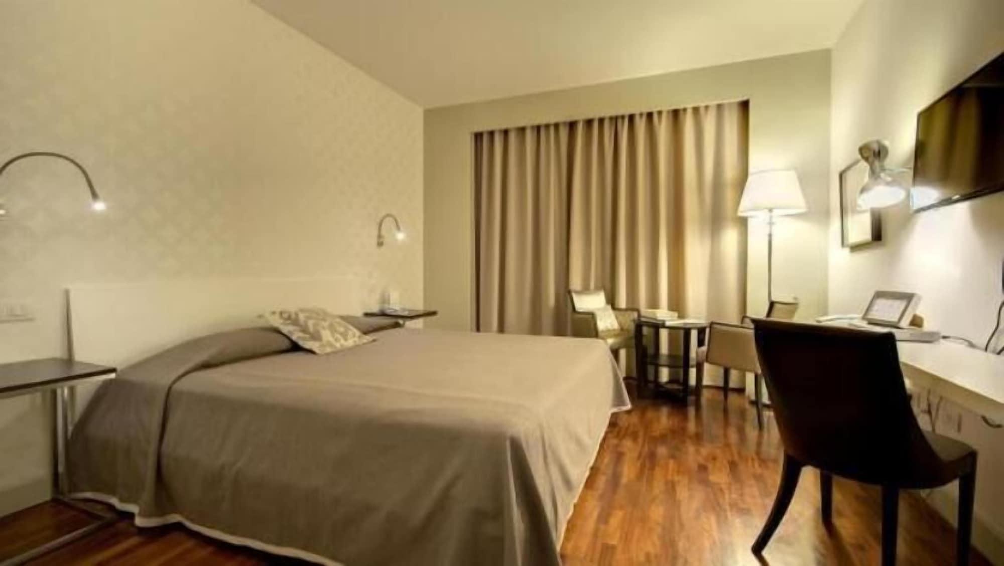 Hotel Datini Prato  Exteriör bild