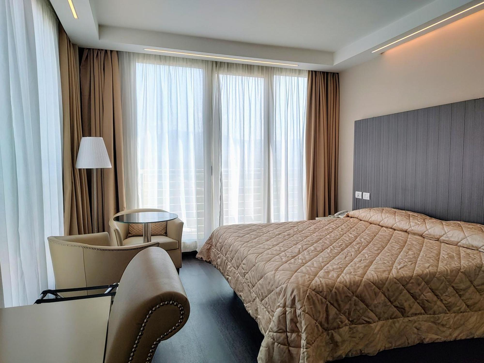 Hotel Datini Prato  Exteriör bild