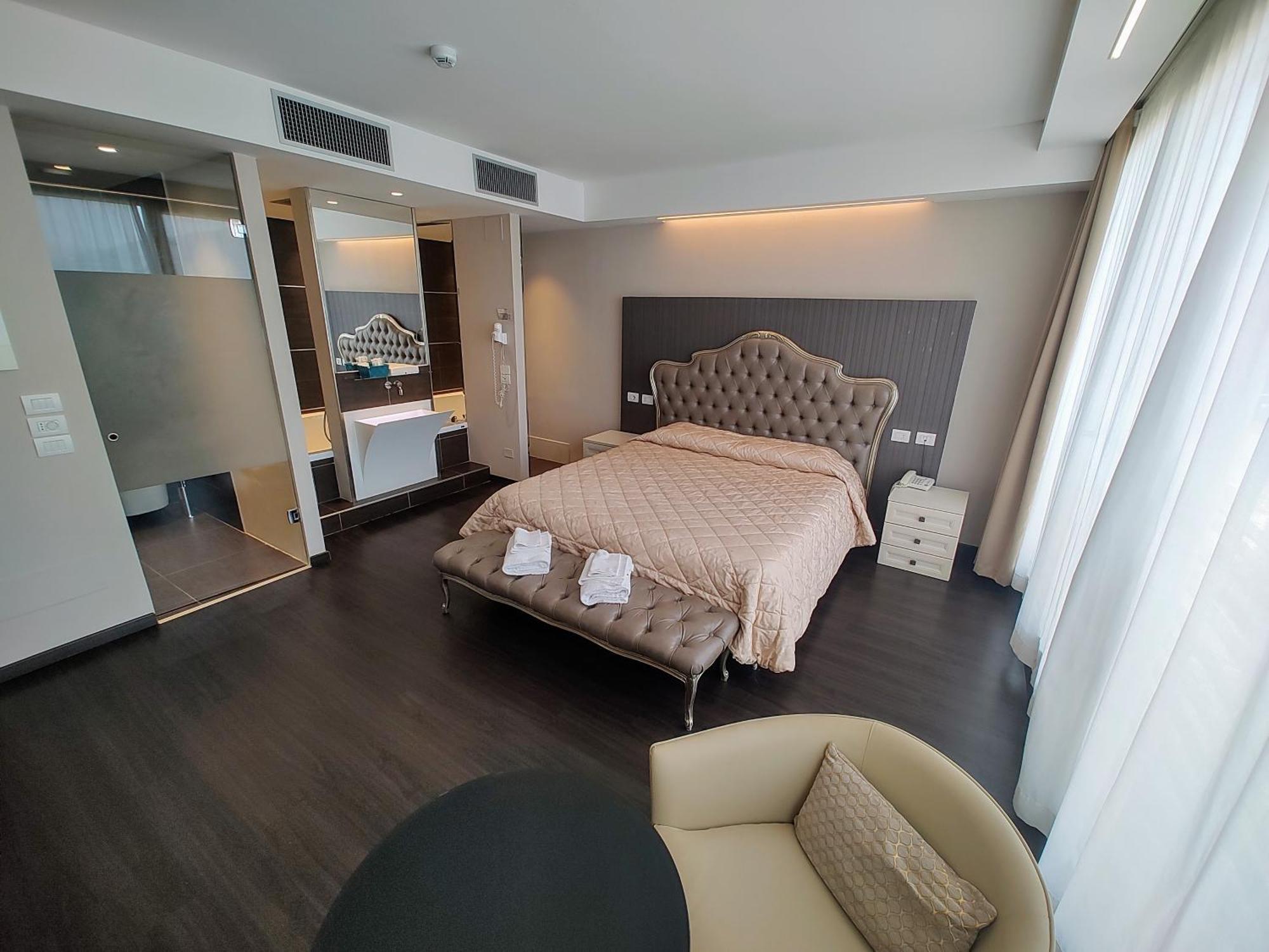 Hotel Datini Prato  Exteriör bild