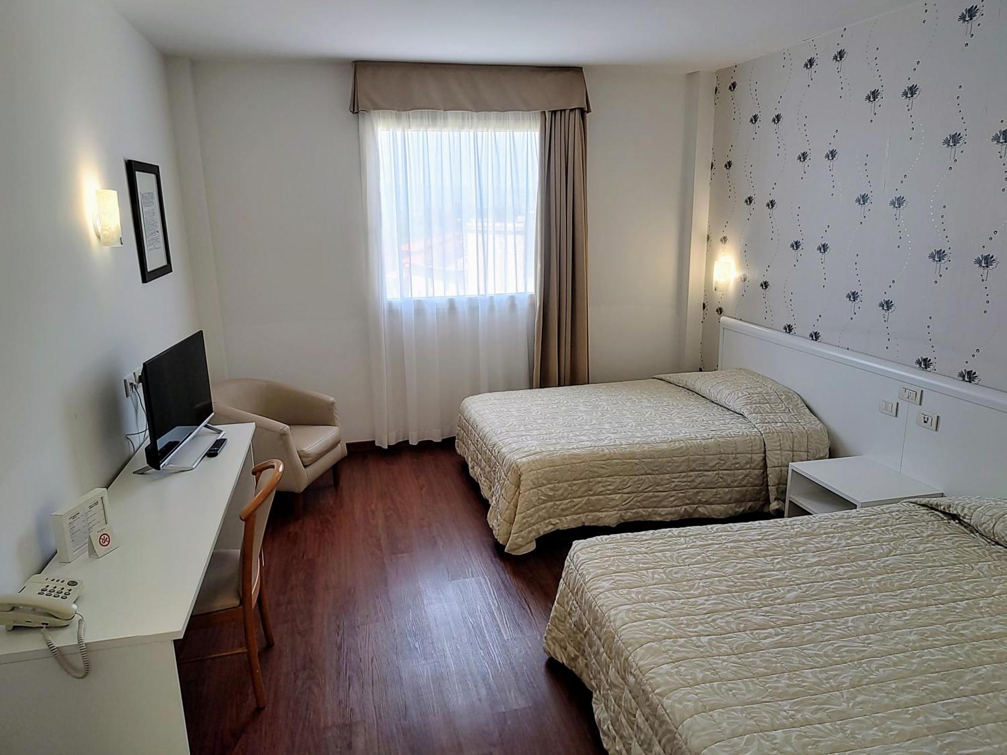 Hotel Datini Prato  Exteriör bild